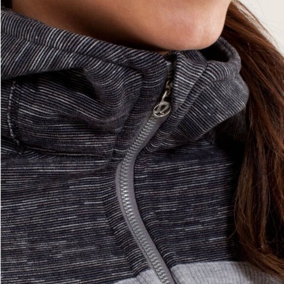 Lululemon Scuba Hoodie *PrintWee Are From Space Black Combo size 6 - Picture 6 of 13